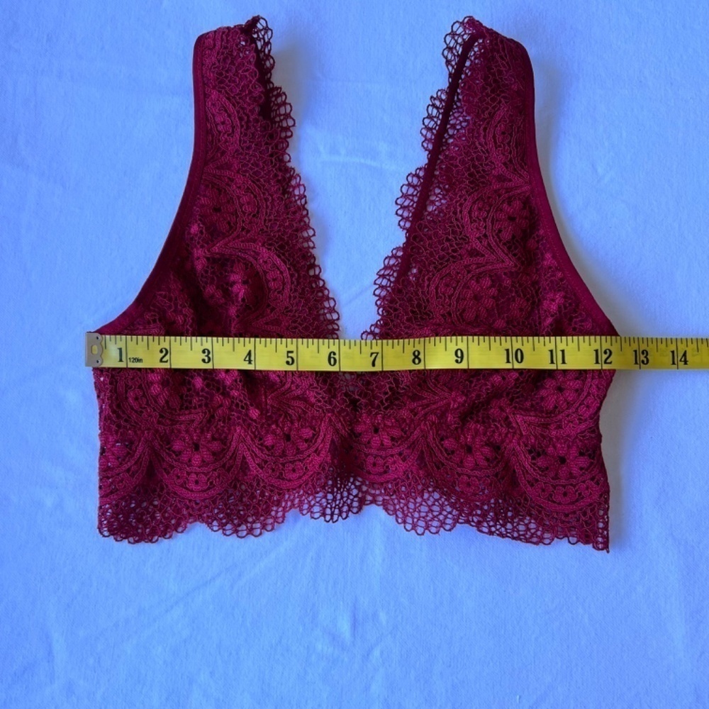 Victoria’s Secret Lace Bralette - Picture 4 of 8
